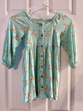 Kate Quinn Mint Green Button-Front Dress with Ice Skate Print Size 3t